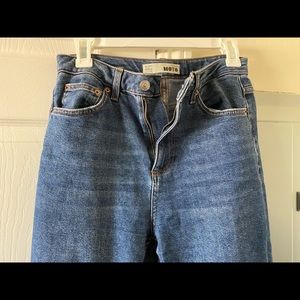 Topshop frayed high waisted mom jeans size w28